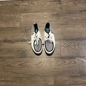 Shoen boat shoes size 10 NWOT